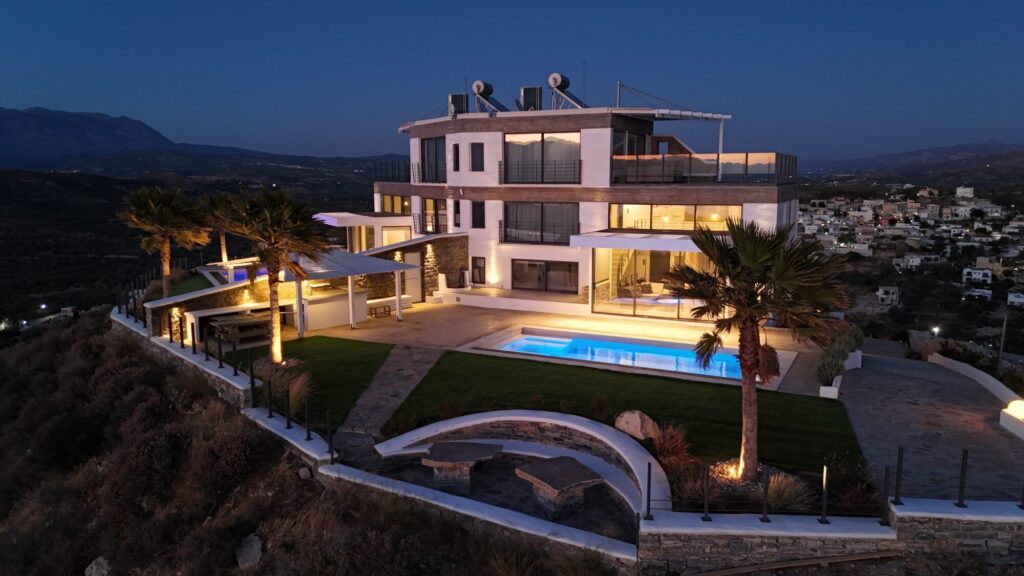 luksusa villa kalnā